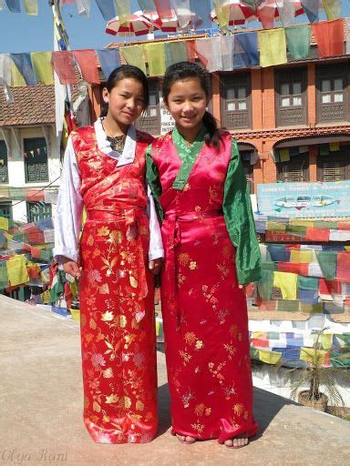 Local Fashion Traditional Costume Of Nepal Nepal Clothing Traditional Outfits Traditional