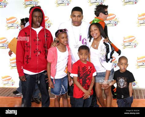 Nelly With His Niece Nephew Son Daughter And God Child Nickelodeon