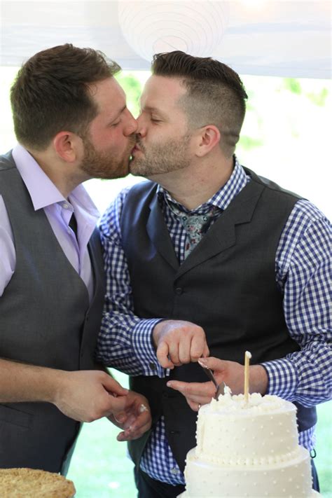 8 Stolen Wedding Kisses Thatll Make You Weak In The Knees Huffpost