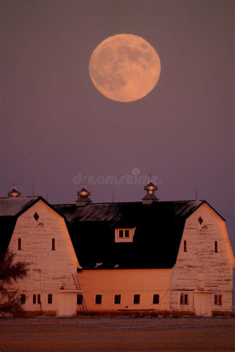 Full Moon Canada Stock Image Image Of Color Saskatchewan 269772087