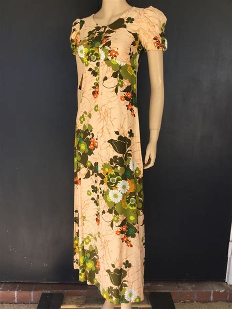 1970s Multi Color Floral Hawaiian Dress Gem