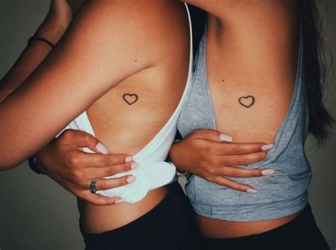 20 super idées de tatouages à faire entre soeurs Les Éclaireuses