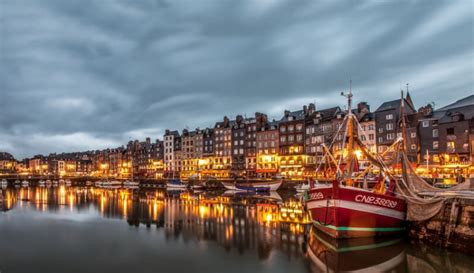 Site officiel.restaurant honfleur, près du vieux bassin, le restaurant gastronomique la fleur de sel vous accueille dans un intérieur chaleureux. Best time to go to Honfleur | Weather and Climate. 5 ...