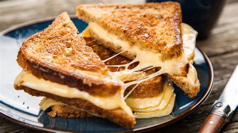 The Strange Effect Grilled Cheese Sandwiches Can Have On Your Sex Life