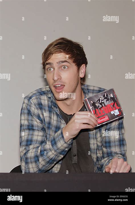 Kendall Schmidt Big Time Rush Meets Fans And Sign Copies Of Their New