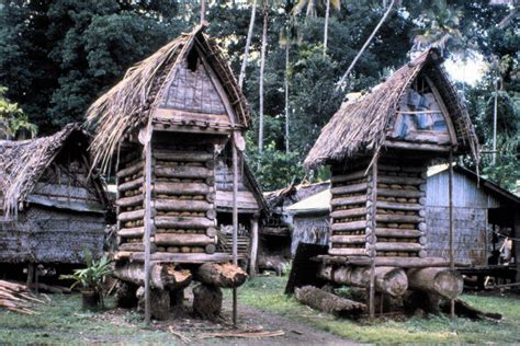 Living Travel Papua New Guinea Trobriand Islands 2