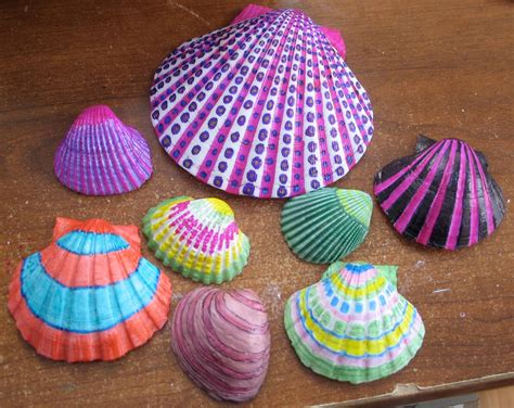 More Shells I Painted With Sharpie Pens Seashell Painting Seashell Art
