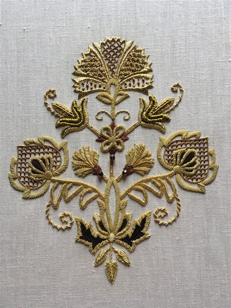 Réalisation Bégonia Dor Gold Work Embroidery Embroidery Motifs