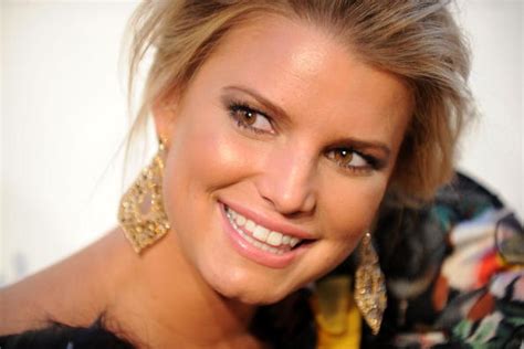 Alternatively, it can be interpreted as an elaborated feminine form of jesse, which is derived from the hebrew yīshai (gift). Jessica Simpson Changes her Name - Celebrity Toob