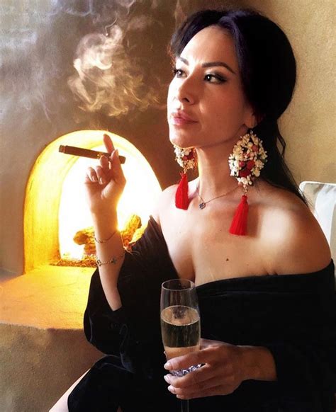 Pin By Jeremy Futch On Women And Cigars Cigar Girl Cigar Smoking Women