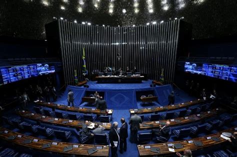 Comissão do Senado aprova PEC que institui recall de presidentes