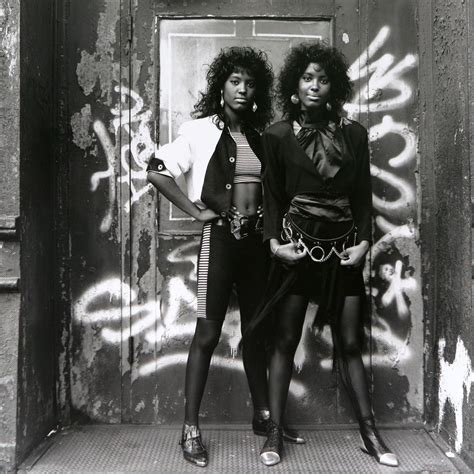70 Fashion Moments To Relive From The Glamorous 1980s Black 80s Fashion African American