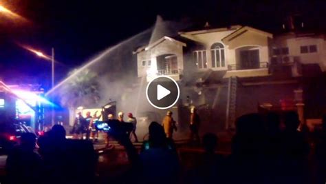 Mohd hilmi follow:dsv instagram : Rumah Dato' Seri Vida Terbakar! 2 Orang Anaknya Dan ...