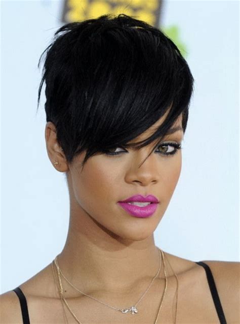 This hairstyle lifts and opens up the face with its effortless styling. Short hairstyles for black women with oval faces
