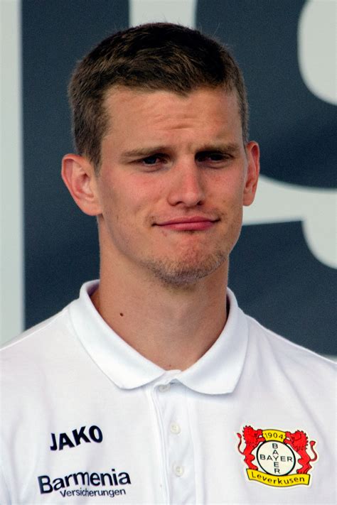 Check out his latest detailed stats including goals, assists, strengths & weaknesses and match ratings. Sven Bender - Wikiwand