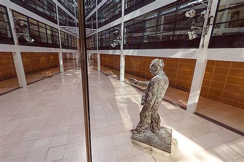 Dies spiegelt sich in der architektur des gebäudes wider, welches mit viel glas tief blicken lässt. Willy-Brandt-Haus: ATRIUM, Veranstaltungsraum ...