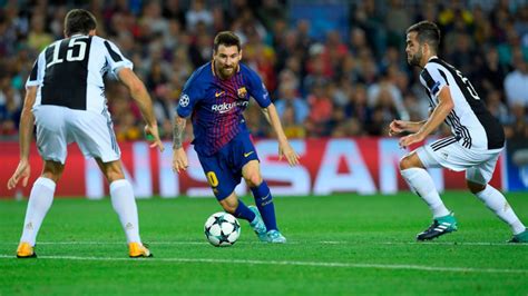 Lionel Messi Goal On Gianluigi Buffon