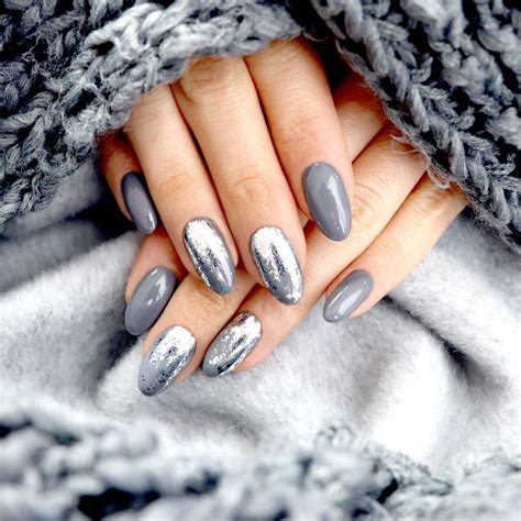 40 Examples Of Grey And Silver Nails For A Cool Manicure Oval Acrylic