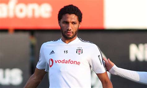 تعرض المصري محمد النني لاعب بشكتاش التركي للطرد، في أولى مبارياته مع فريقه الجديد أمام مضيفه غازي عنتاب، في الجولة الرابعة من عمر الدوري التركي لكرة القدم. محمد النني يخضع للحجر الصحي إجبارياً.. تعرف على السبب ...