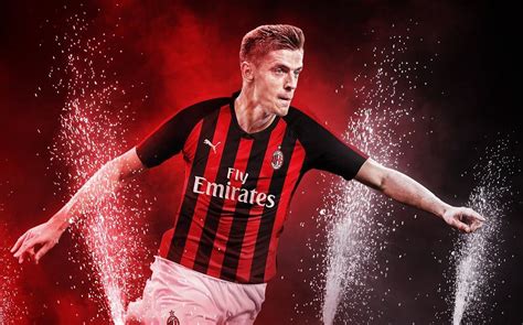 Krzysztofpiątek #milan krzysztof piątek all goals for ac milan 2018/2019 hd krzysztof piątek ac milan striker krzysztof piatek chats with espn fc's matteo bonetti ahead of the rossoneri's. Oficjalnie! Krzysztof Piątek zawodnikiem AC Milan! Piłka ...