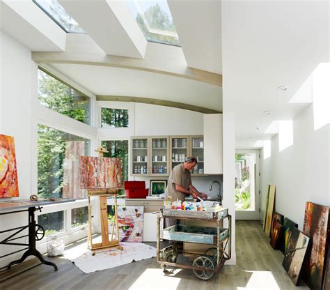Artist Studio Overlooks Guest Cabin With Rooftop Garden Modern House
