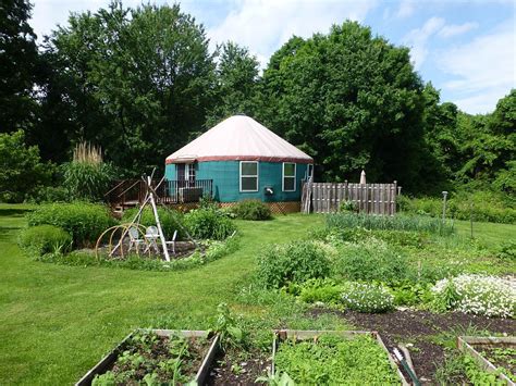 We did not find results for: Glamping: 7 yurts to rent right now - Curbed