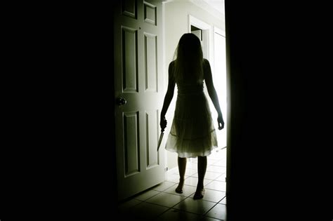 Wallpaper Creepy Horror Shadow Dress Lamp Standing Backlighting Knife Midnight Boo