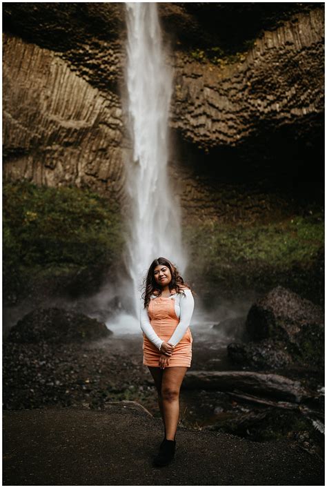 Arixell Waterfall Senior Portraits In The Gorge — Jasmine J