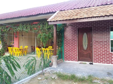 Malam hari setelah ortu sani pergi ke luar kota, aku langsung ke kamarku untuk istirahat. Bilik untuk disewa di Kandis, Tok Bali berdekatan dengan KIST
