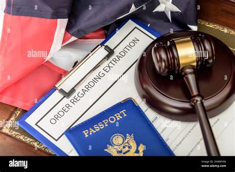 Us Immigration Official Hi Res Stock Photography And Images Alamy