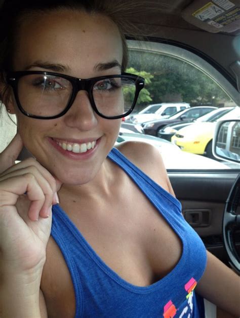 15 Women Prove Wearing Glasses Only Makes You Look Hotter Fooyoh Entertainment
