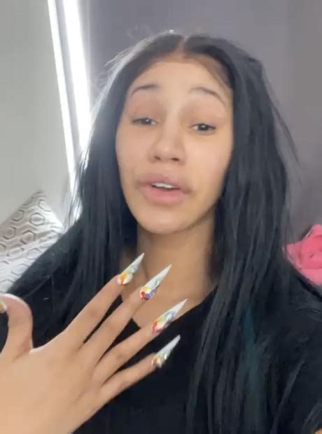 Cardi B Clapped Back At Trolls Saying She Looks Weird Without Makeup 29 Capital Xtra