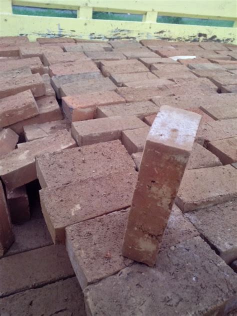 Harga bata ringan bandung cukup terjangkau sehingga tidak memberatkan bagi warga yang ingin membangun hunian mereka. Batu Bata Merah Nagreg dan Press Garut ~ Bahan Bangunan ...