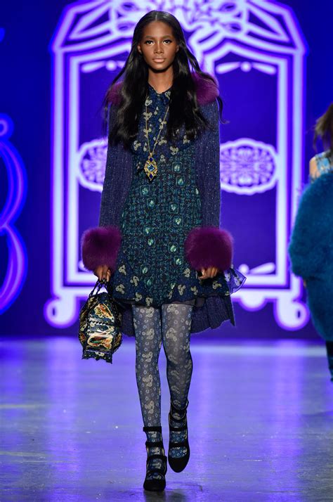 anna sui fall 2016 ready to wear collection look 11 70s fashion new york fashion couture