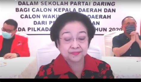 Contoh pidato di bawah ini merupakan 10 koleksi contoh pidato yang bisa anda lihat satu demi satu. Megawati Jadikan Risma, Azwar Anas dan Jokowi Contoh untuk ...
