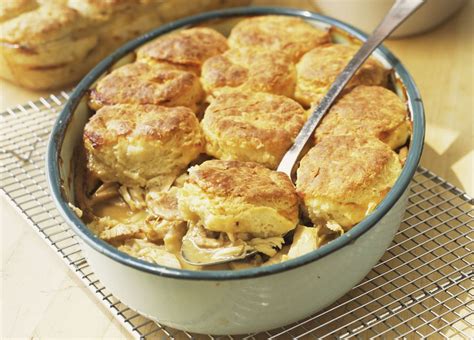Fast And Easy Chicken And Biscuit Casserole Recipe