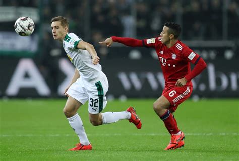 League leaders and reigning champions bayern munich come into this game as the only team who are still unbeaten so far in 2020, but are facing a major personnel crisis ahead of the visit of borussia moenchengladbach.for starters, hansi flick will have to make do without not just his top goalscorer, but his top assist provider. Gladbach v Bayern - Bundesliga Match Report - Fußballstadt