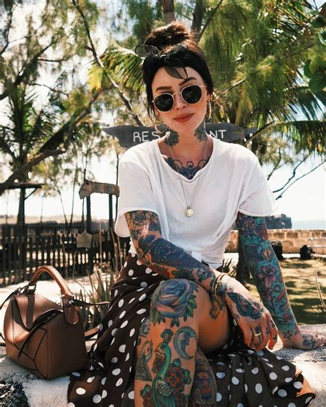 Tattooed Model And Fashion Blogger Sammi Jefcoate Sammi Tätowierte