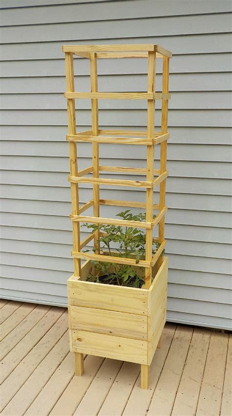 How To Build A Tomato Planter For Your Deck Diy Wood Plans