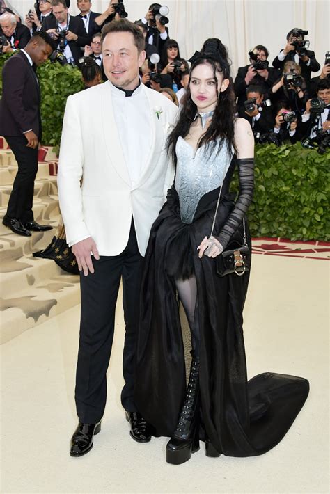 Grimes joined elon musk on snl, and i'll be having nightmares about the sketch for years. Elon Musk is dating musician Grimes, see photos from the ...