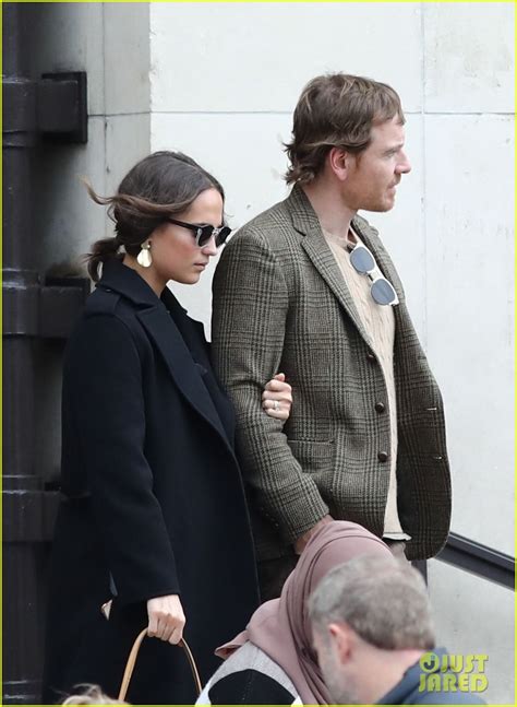 They've been enjoying fish cooked on the bbq, impromptu dancing in the kitchen and. Alicia Vikander & Michael Fassbender Enjoy the Day in ...