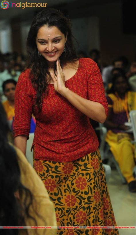 Manju Warrier Actress Photoimagepics And Stills 424964