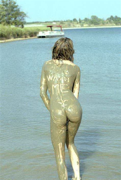 Sexy Nude Lady Covered In Mud Gone Wild BabesGone Wild Babes