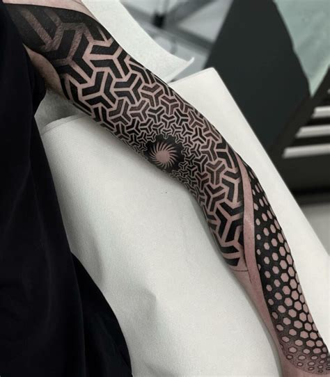 11 Geometric Forearm Tattoo Ideas That Will Blow Your Mind Alexie