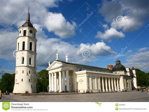 Dana on trek in vilnius, lithuania. Vilnius-Kathedrale In Litauen Stockbild - Bild von kreuze ...