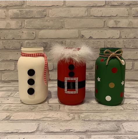 Christmas In A Jar  20+ Cute Christmas Mason Jar Decoration Ideas