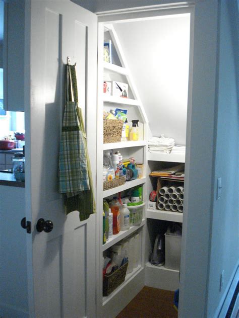 We love home improvement projects and this week we decided to do some diy pantry shelves and tackle that closet under the stairs! Under Stairs Closet Ideas on Pinterest | Closet Under ...