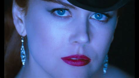 Stars collided on friday night when nicole kidman, star of baz luhrmann's 2001 musical film moulin rouge!, attended the broadway production inspired by the musical. Look Inspirado Nicole Kidman "Satine" Moulin Rouge - YouTube