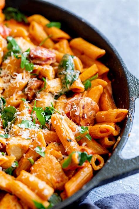 Featured in tasty's best pasta recipes. This Easy Creamy Tomato Chicken and Chorizo Pasta takes ...