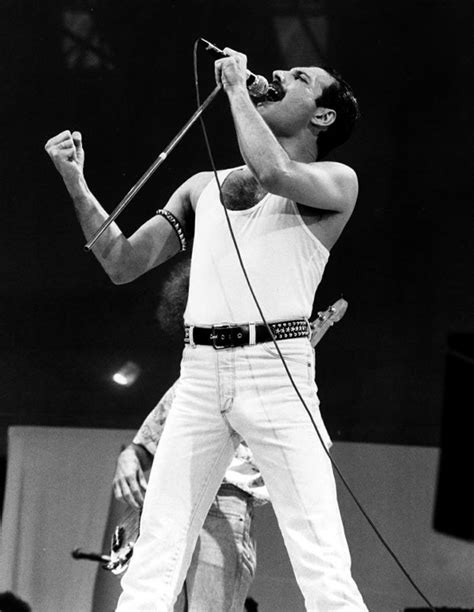 Glam Rock İkonluğuna Giriş Freddie Mercury Stili 101